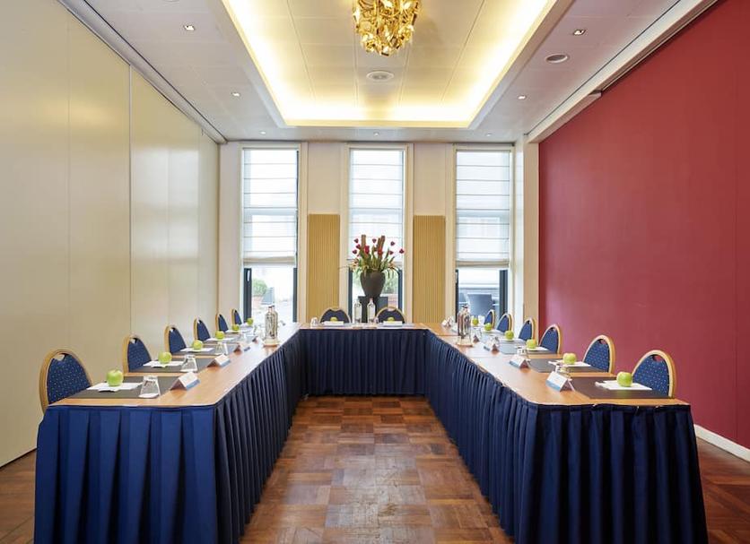 Conference room Photo
