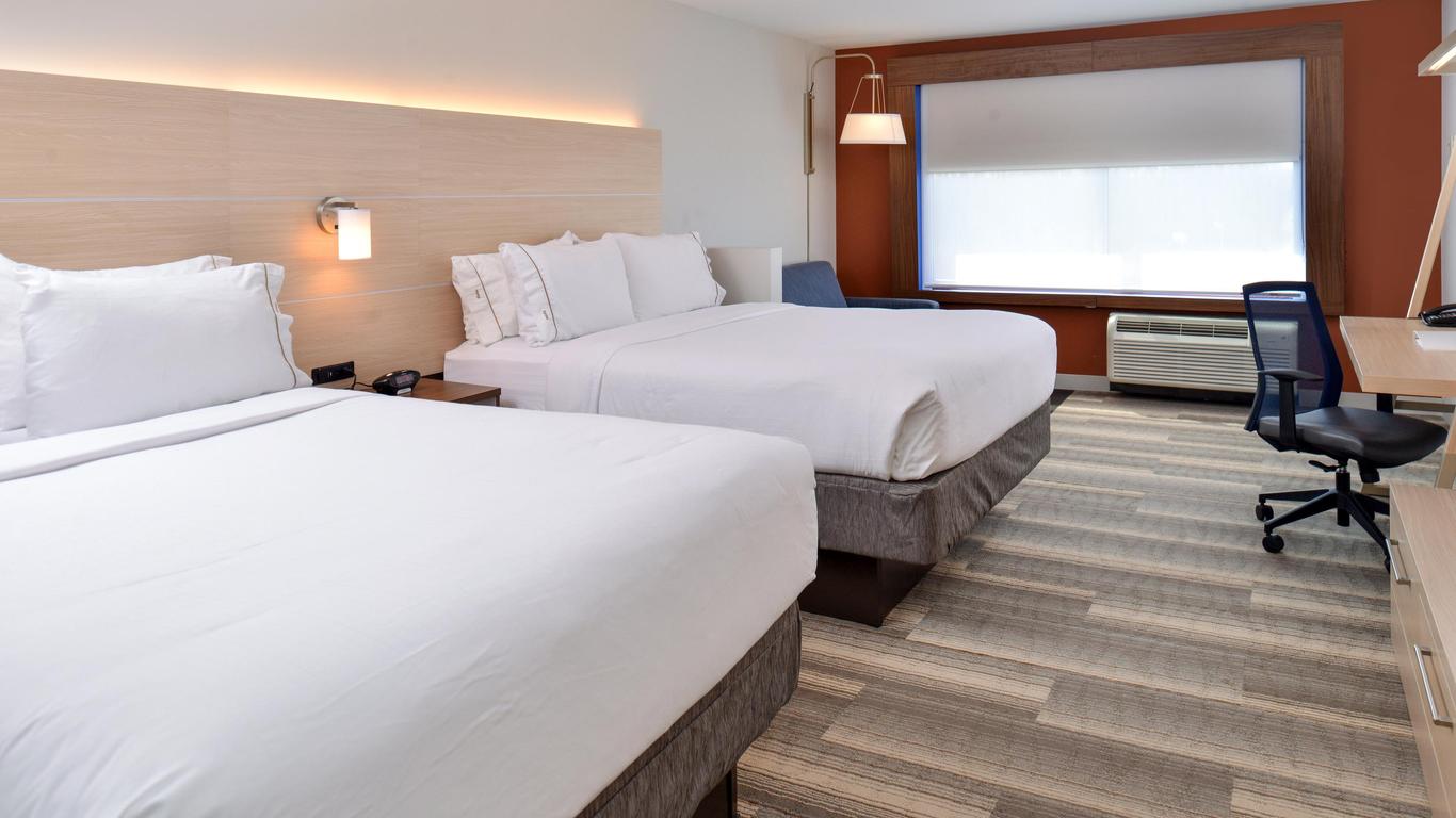 Holiday Inn Express & Suites - Brighton South - Us 23 By IHG