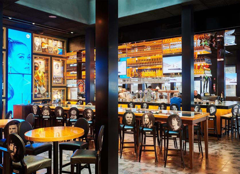 Restaurant Photo