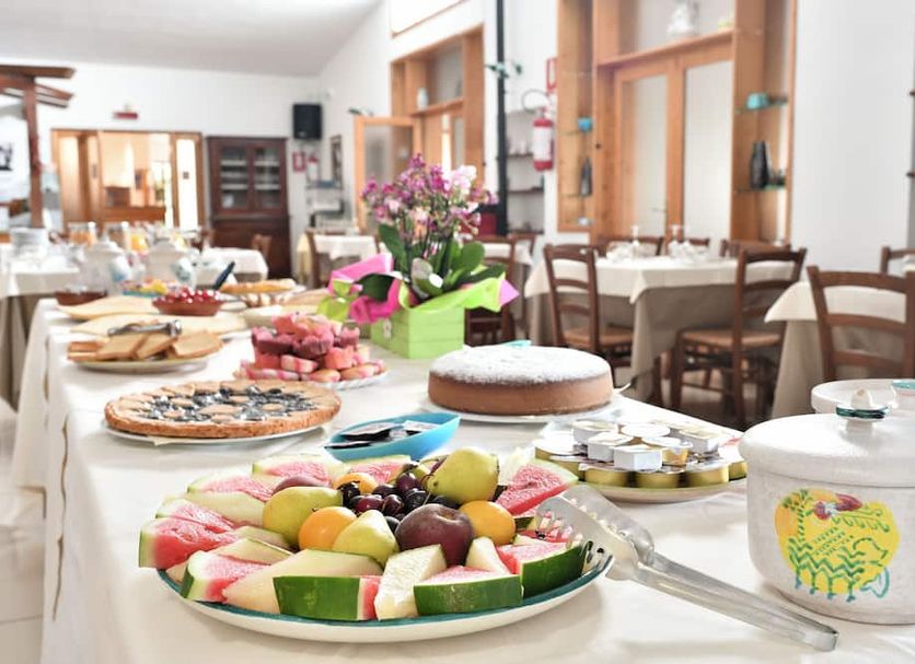Buffet Photo