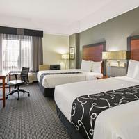 La Quinta Inn & Suites By Wyndham Dfw Airport South / Irving
