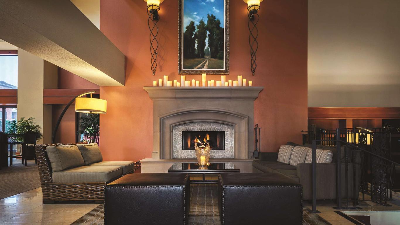 DoubleTree by Hilton Sonoma - Wine Country