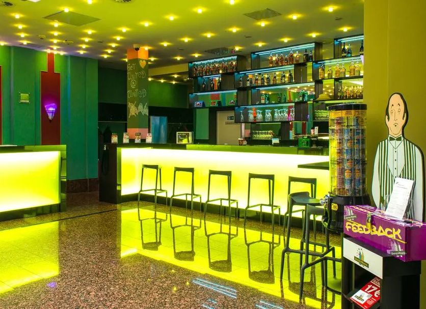 Bar Photo