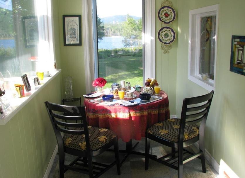 Dining room Photo