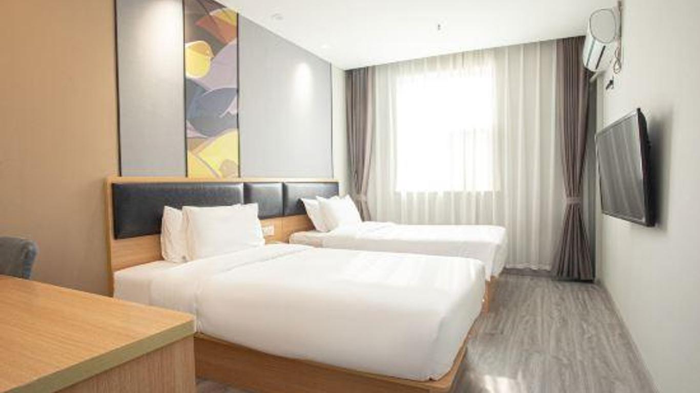 Home Inn Baiyun Hotel (Ruohaiyang North Road Shuihuiyuan Branch)