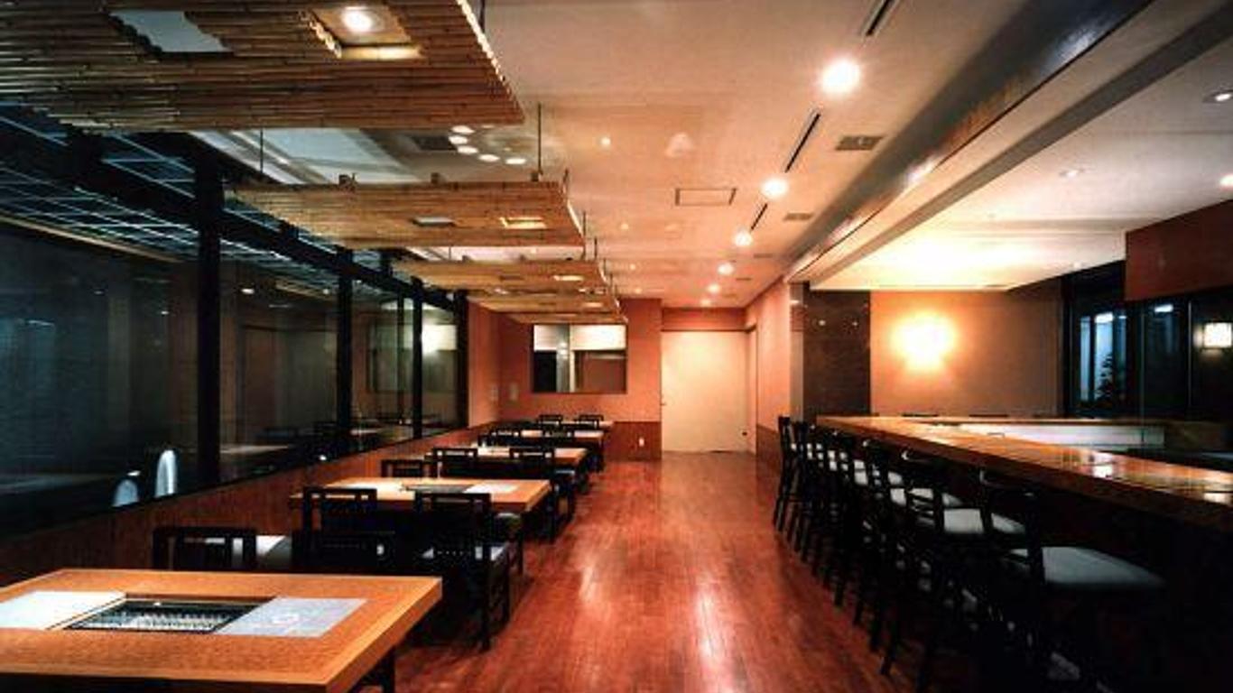 Purple Hotel Futsukaichi