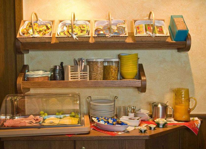 Buffet Photo