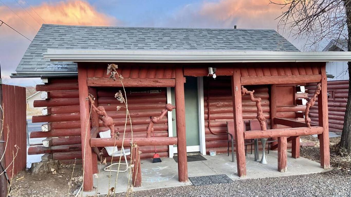Roundtop Mountain Vista - Cabins and Motel