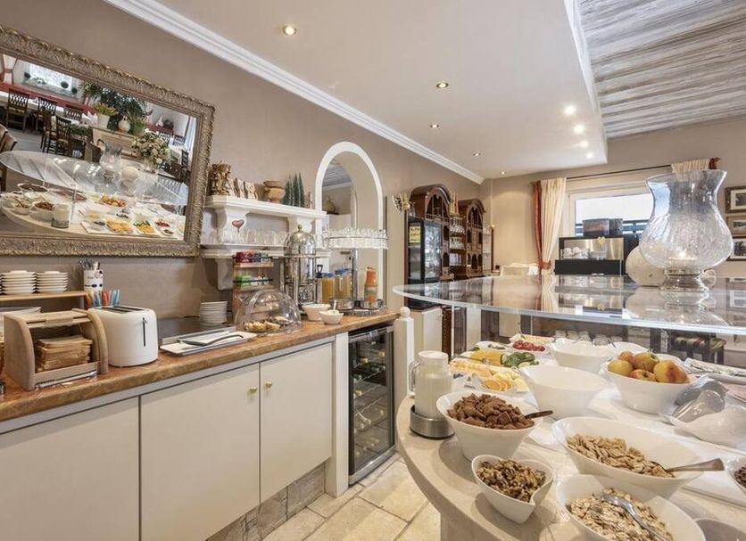 Buffet Photo