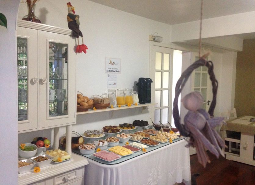 Buffet Photo