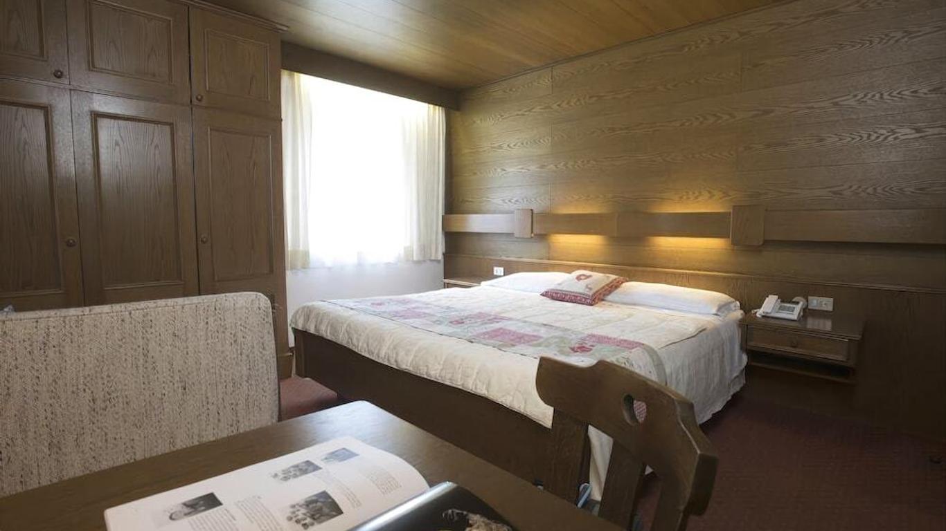 Sport Hotel Enrosadira