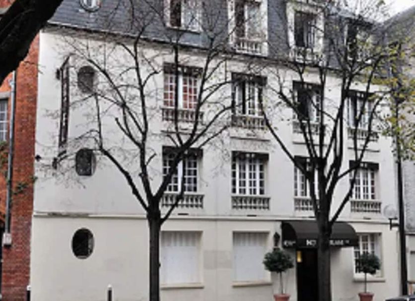 Building Photo