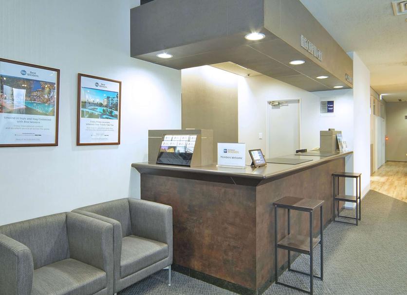 Front desk Photo