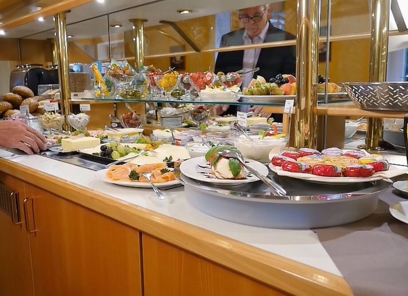 Buffet Photo