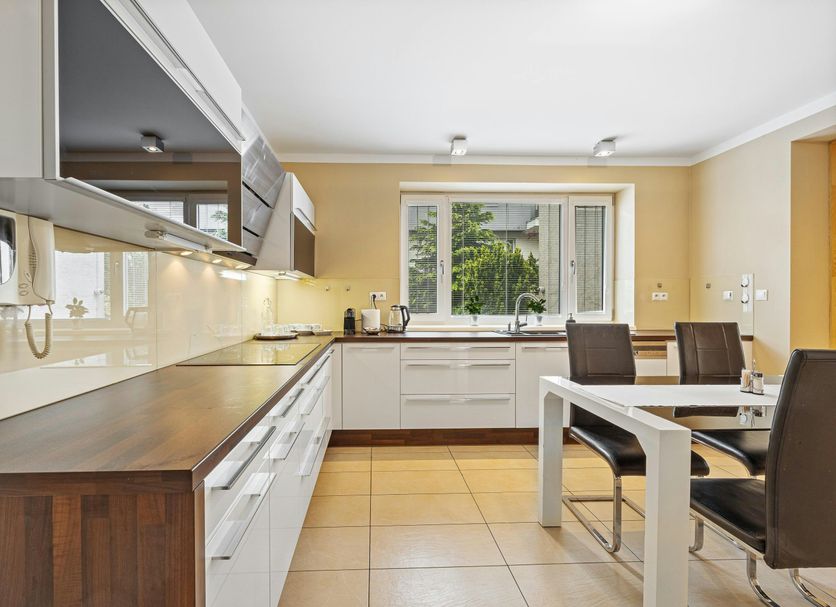 Kitchen Photo