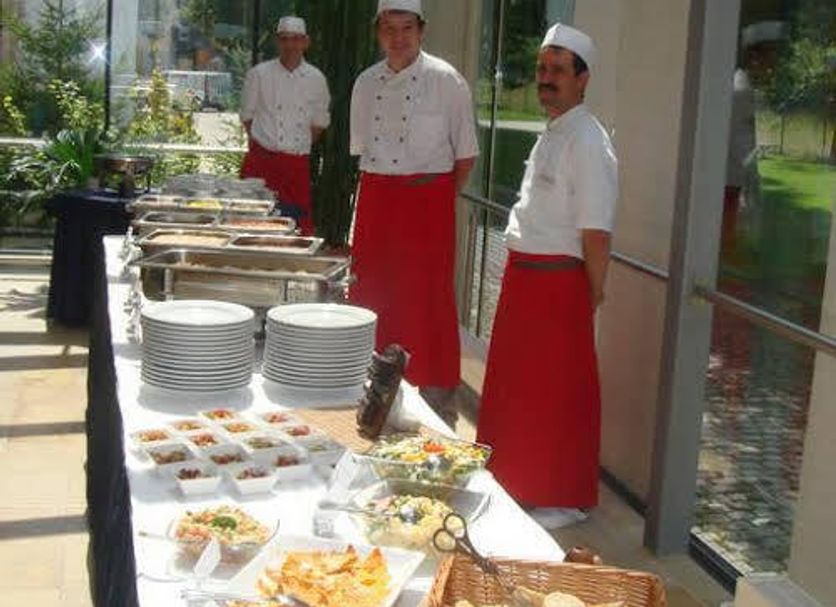 Buffet Photo
