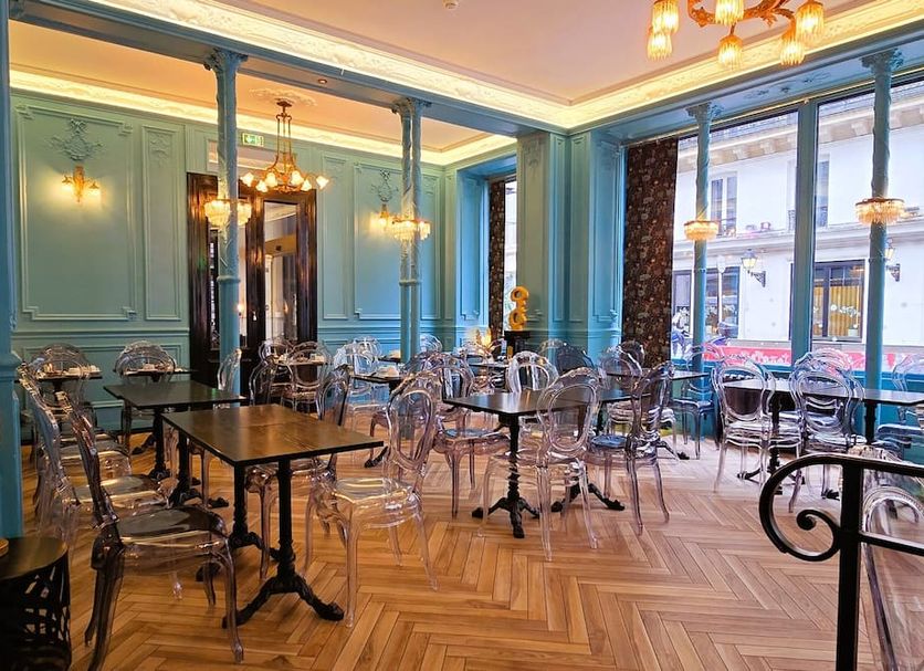 Restaurant Photo
