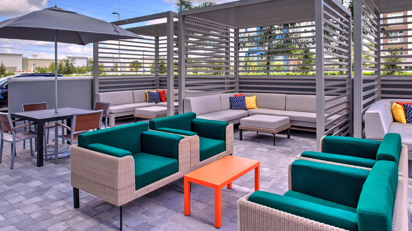 Holiday Inn & Suites Orlando I-Drive - Theme Parks