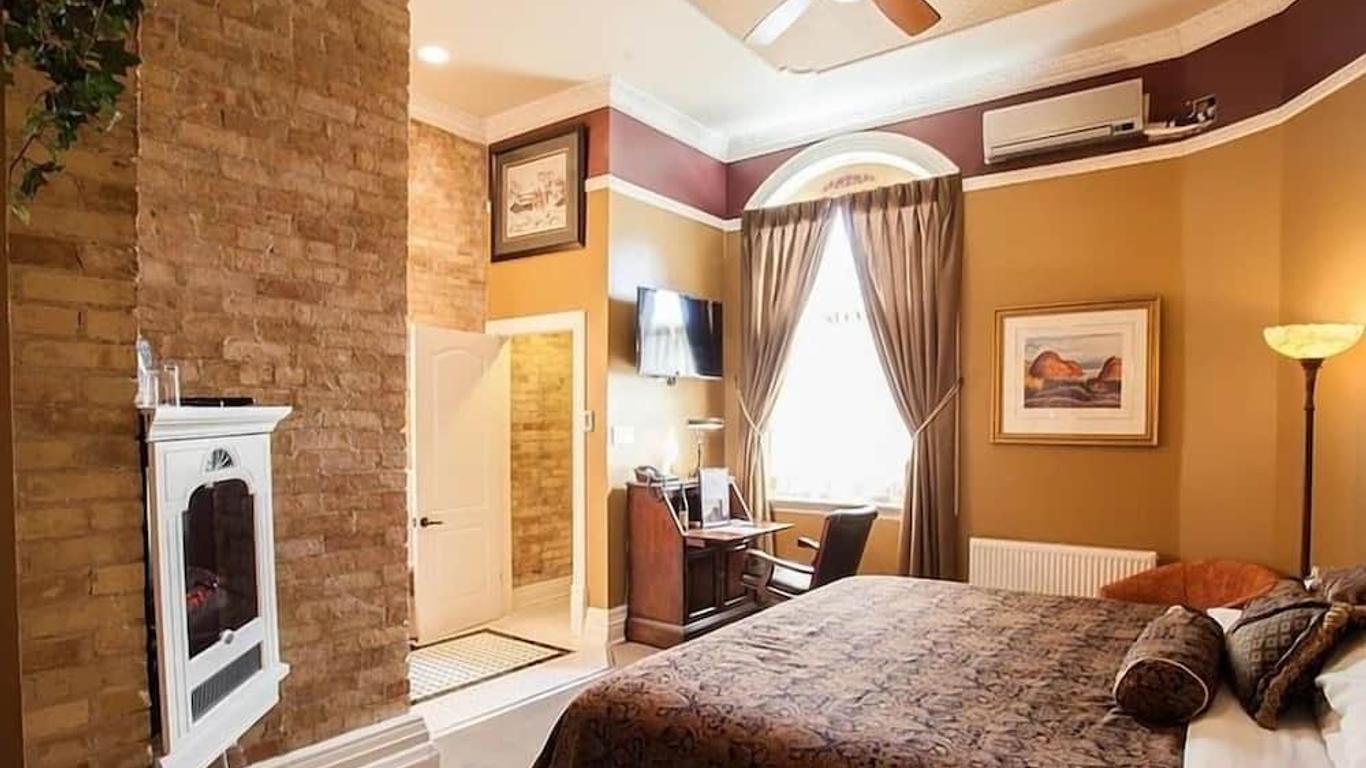 Clocktower Inn
