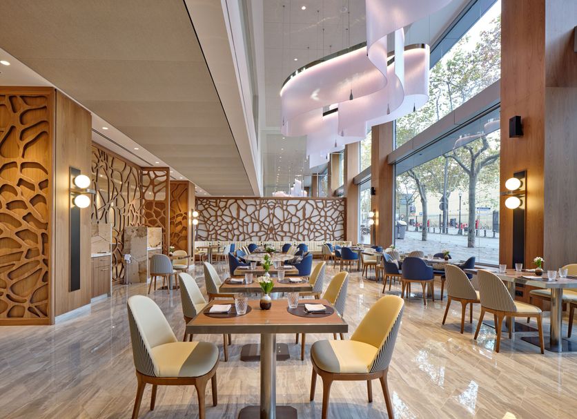 Restaurant Photo