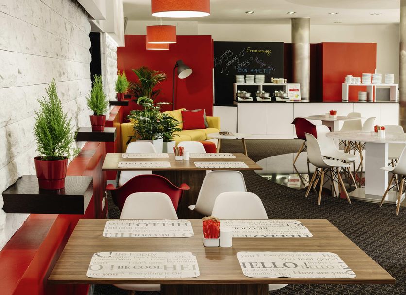 Restaurant Photo