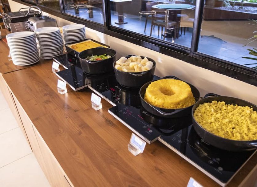 Buffet Photo