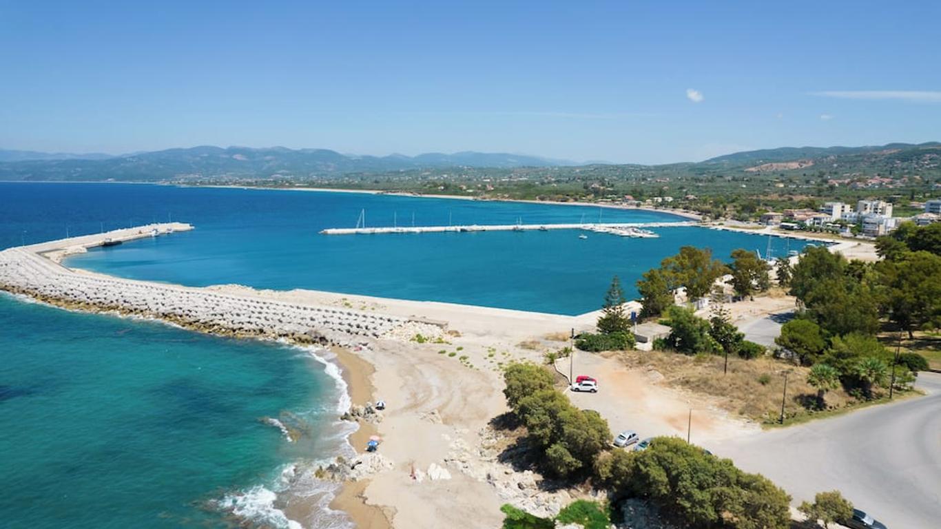 Elegant Beach Hotel