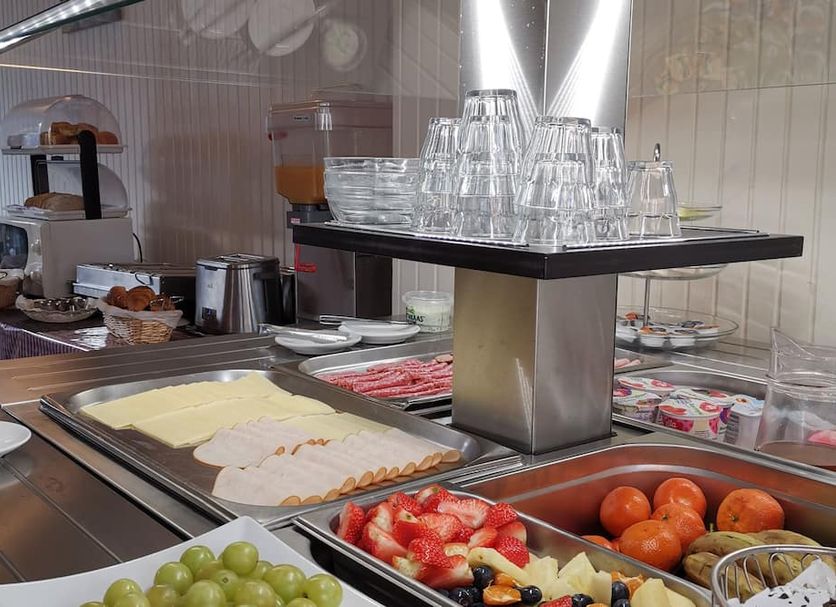 Buffet Photo