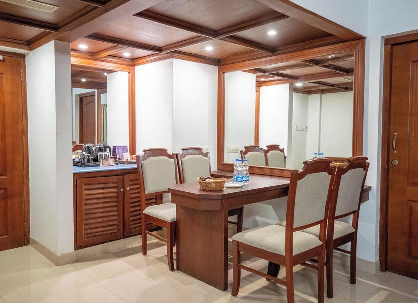 Dining room Photo