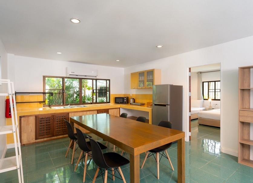 Dining room Photo