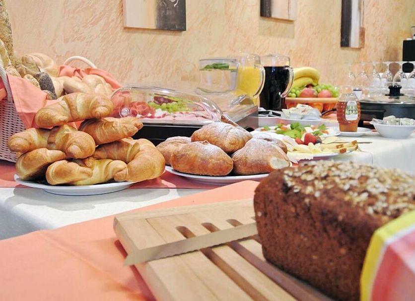 Buffet Photo