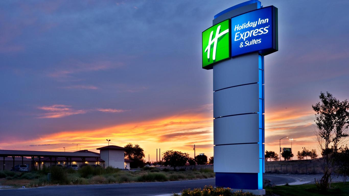 Holiday Inn Express & Suites Ontario