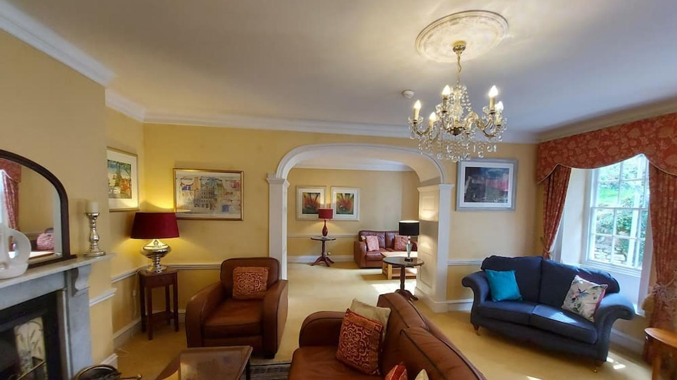 Rose In Vale Country House Hotel