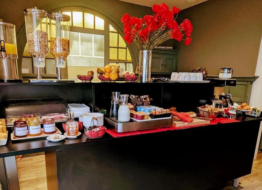 Buffet Photo