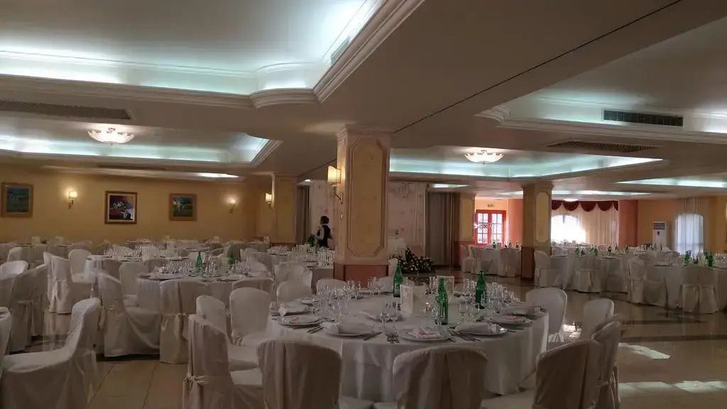 Banquet hall