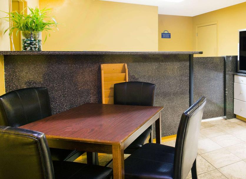 Dining room Photo