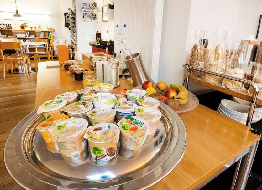 Buffet Photo