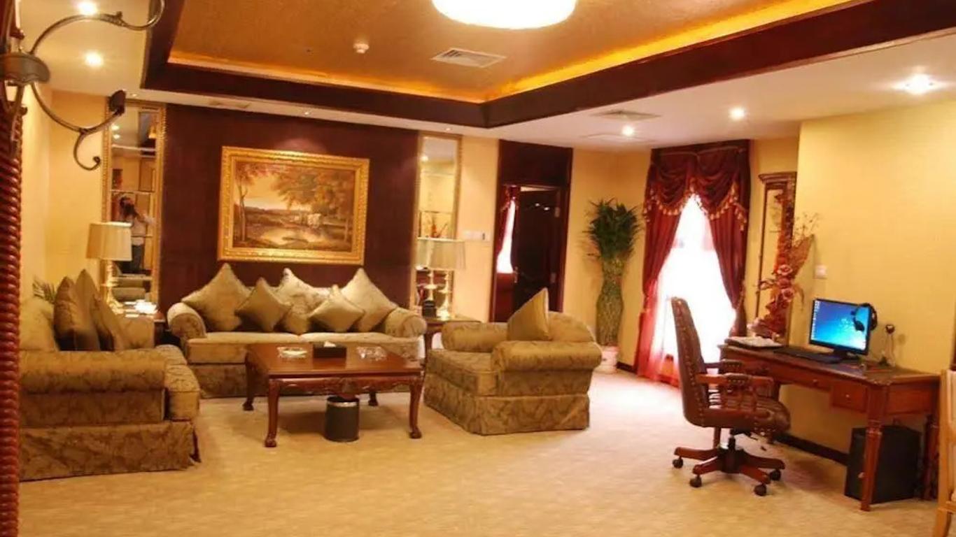 Hongluo Harbor Holiday Hotel
