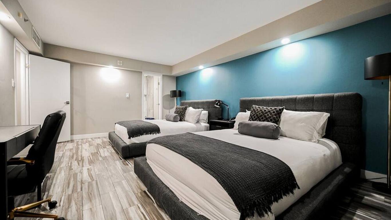 Stripviewsuites At Jockey Club