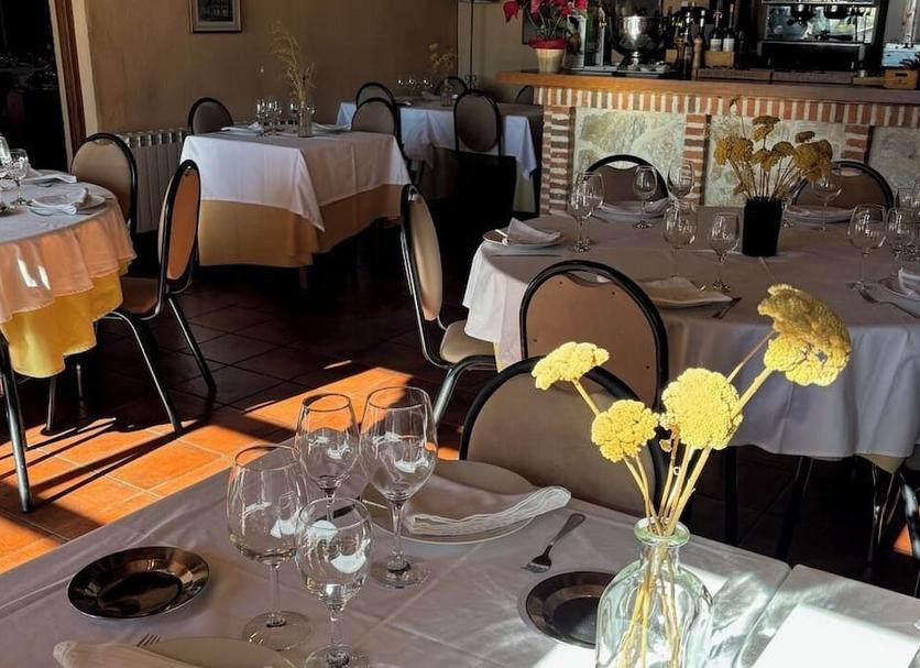 Restaurant Photo