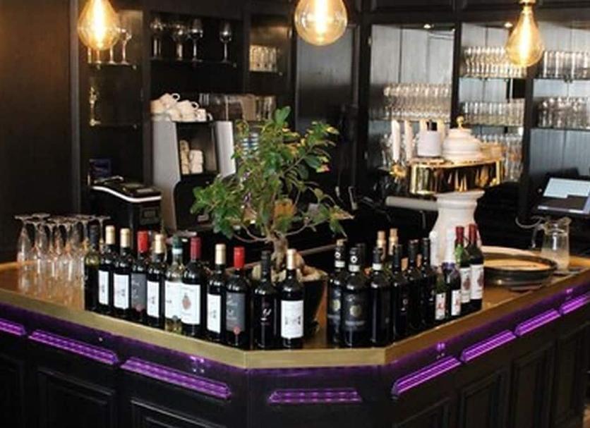 Bar Photo