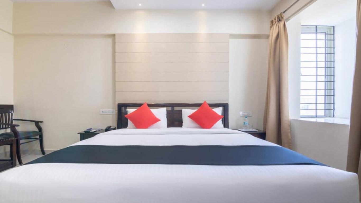 Hotel Raj Vista - Suites & Convention