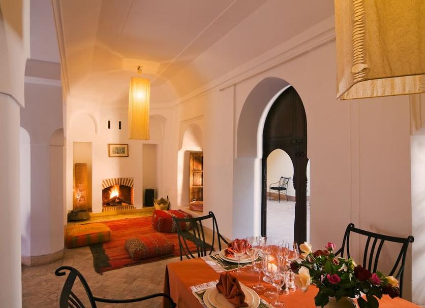 Dining room Photo