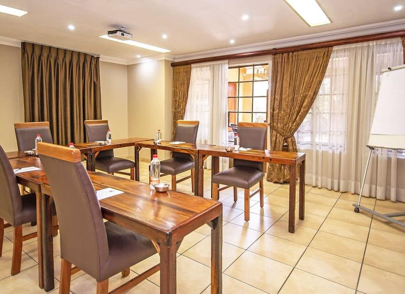 Dining room Photo