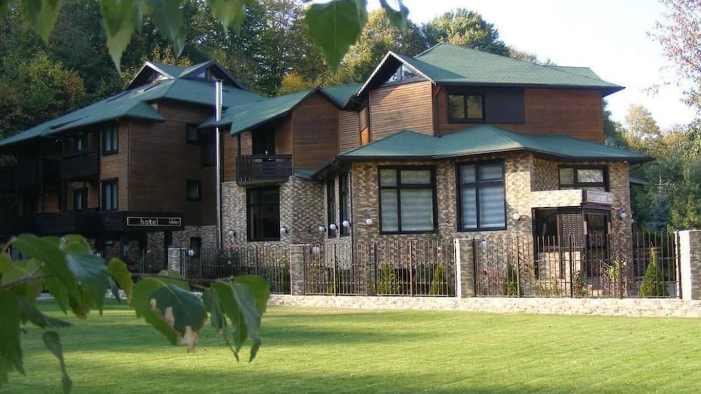 Hillden Lodge & Restaurant