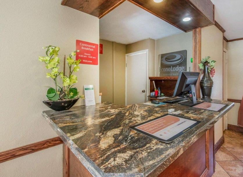 Front desk Photo
