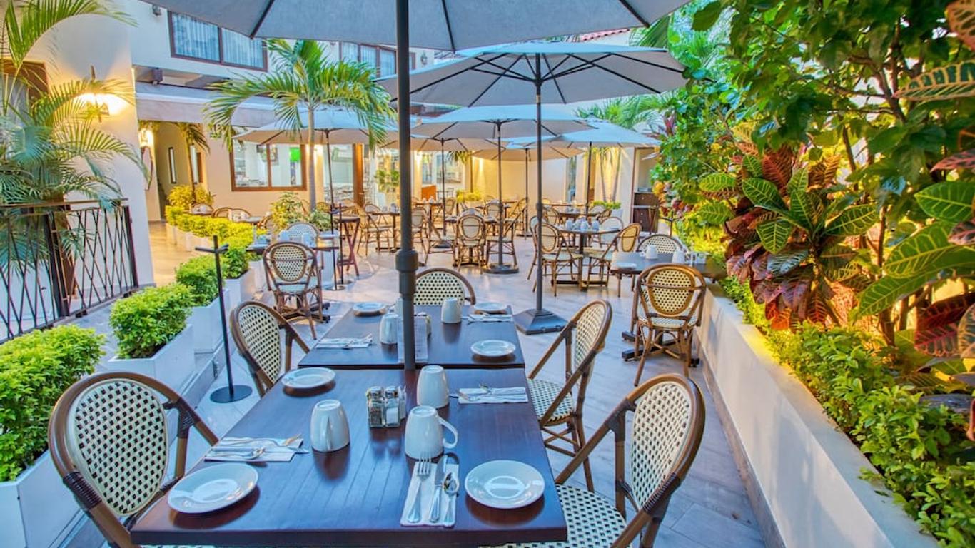 Casa Nicole Boutique Hotel