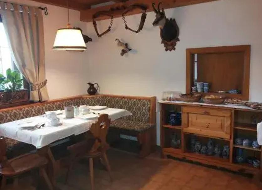 Dining room Photo