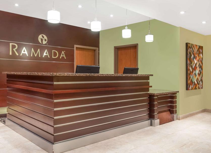 Front desk Photo