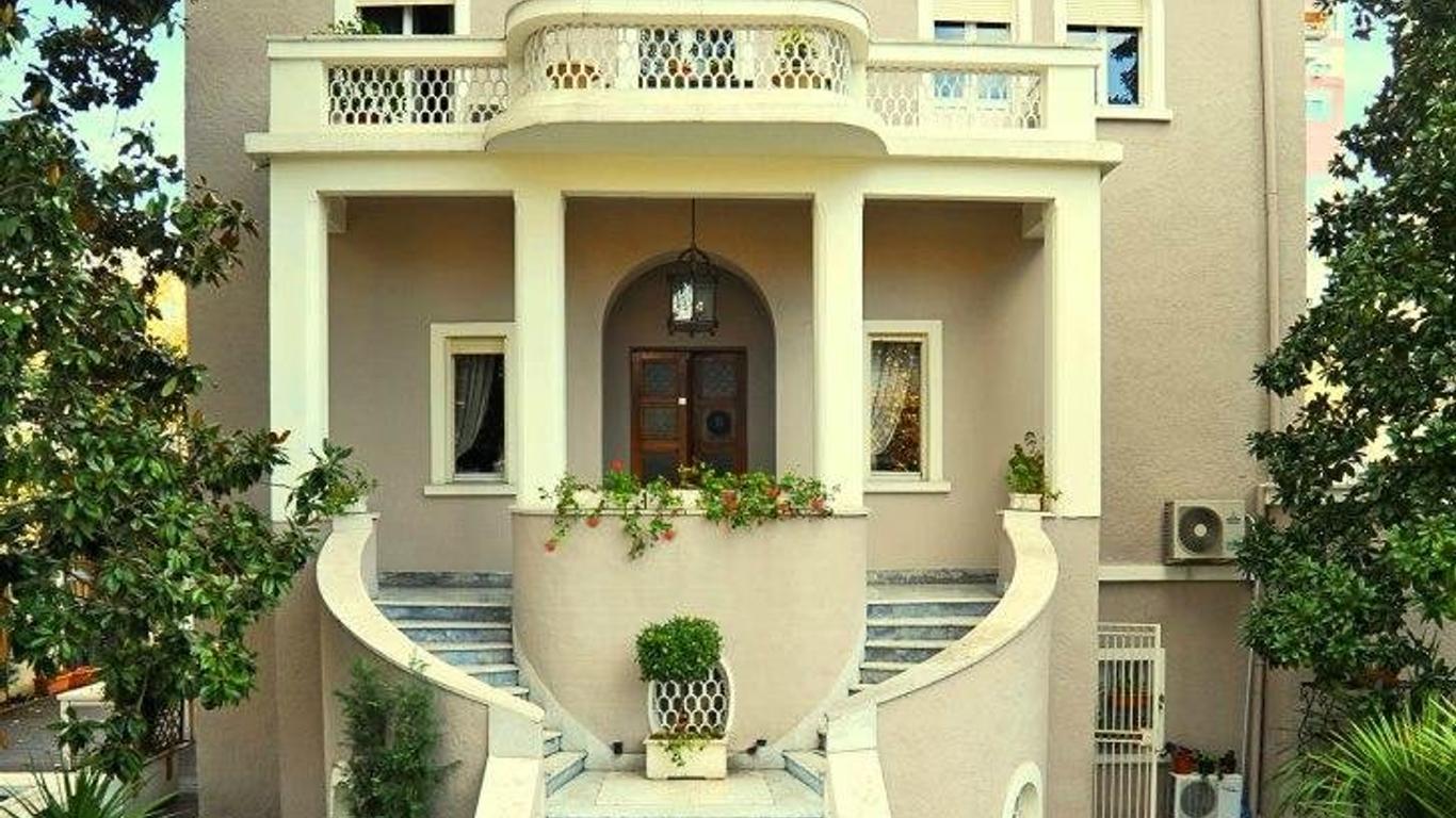 Padam Boutique Hotel